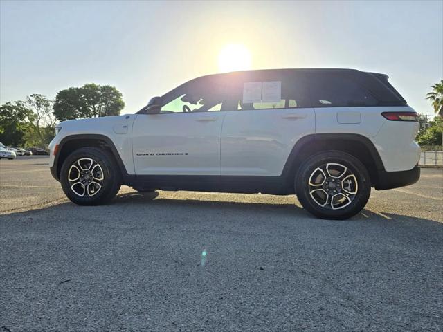 2022 Jeep Grand Cherokee 4xe Trailhawk 4x4