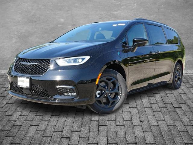 2025 Chrysler Pacifica Hybrid PACIFICA PLUG-IN HYBRID S APPEARANCE
