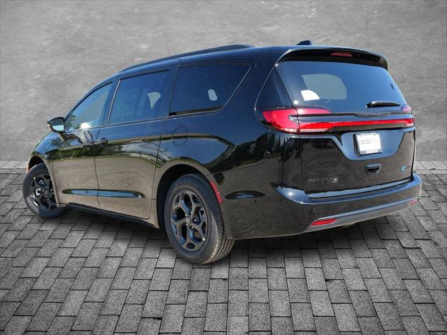 2025 Chrysler Pacifica Hybrid PACIFICA PLUG-IN HYBRID S APPEARANCE