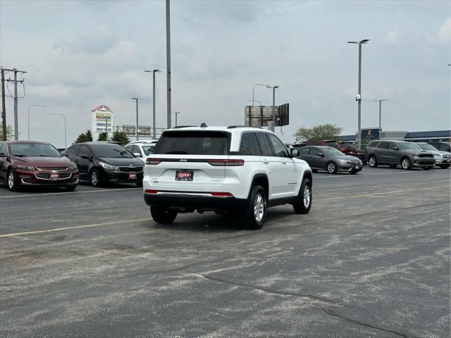 2022 Jeep Grand Cherokee Laredo 4x4
