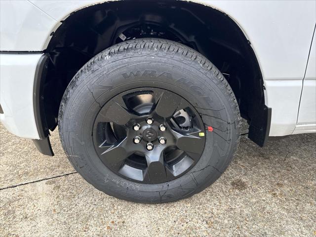 2025 RAM Ram 1500 RAM 1500 TRADESMAN QUAD CAB 4X4 64 BOX