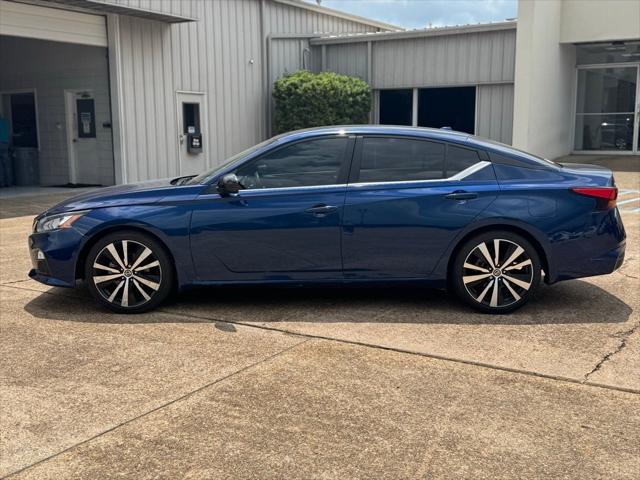 2022 Nissan Altima SR FWD