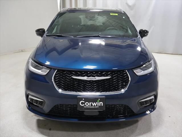 2025 Chrysler Pacifica PACIFICA SELECT AWD