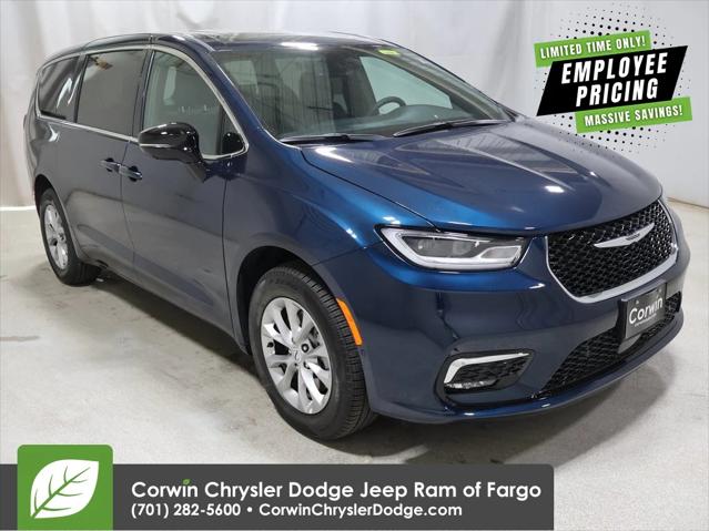 2025 Chrysler Pacifica PACIFICA SELECT AWD
