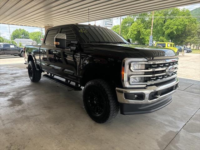2023 Ford F-350 LARIAT
