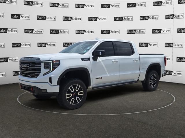 2022 GMC Sierra 1500 4WD Crew Cab Short Box AT4