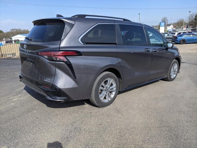 2022 Toyota Sienna XSE
