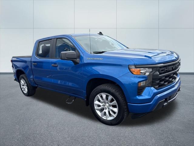 2022 Chevrolet Silverado 1500 4WD Crew Cab Short Bed Custom