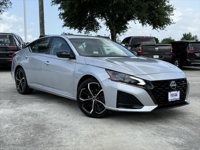 2023 Nissan Altima SR FWD