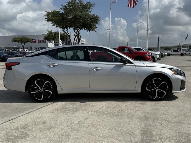 2023 Nissan Altima SR FWD