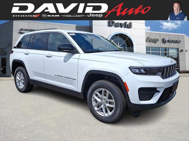 2025 Jeep Grand Cherokee GRAND CHEROKEE LAREDO X 4X4