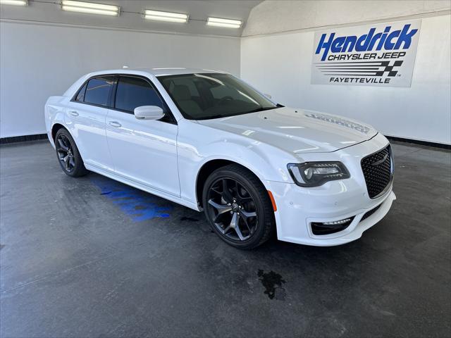 2022 Chrysler 300 Touring L