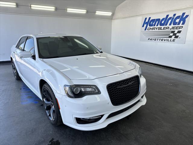 2022 Chrysler 300 Touring L