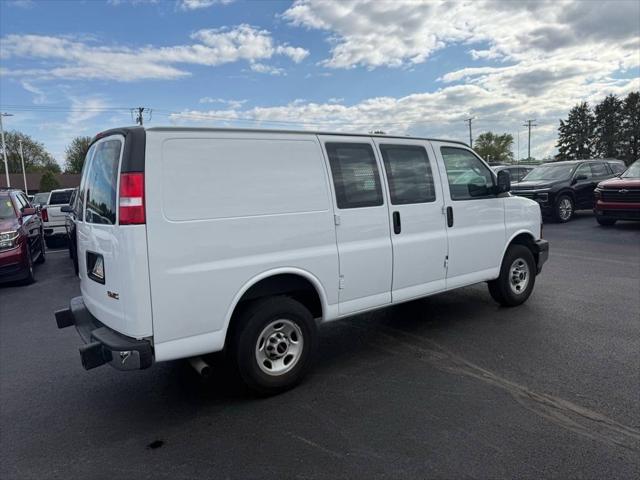 2022 GMC Savana Cargo RWD 2500 Regular Wheelbase Work Van