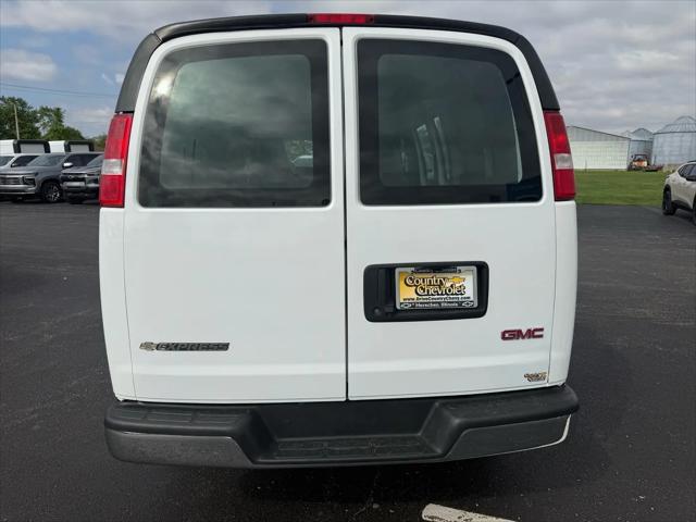 2022 GMC Savana Cargo RWD 2500 Regular Wheelbase Work Van