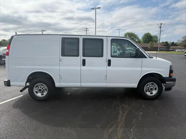2022 GMC Savana Cargo RWD 2500 Regular Wheelbase Work Van