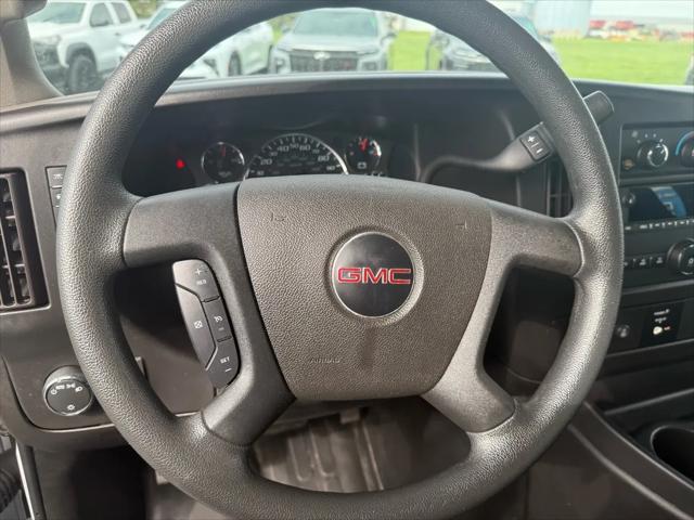 2022 GMC Savana Cargo RWD 2500 Regular Wheelbase Work Van