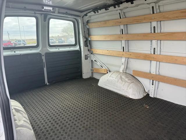 2022 GMC Savana Cargo RWD 2500 Regular Wheelbase Work Van