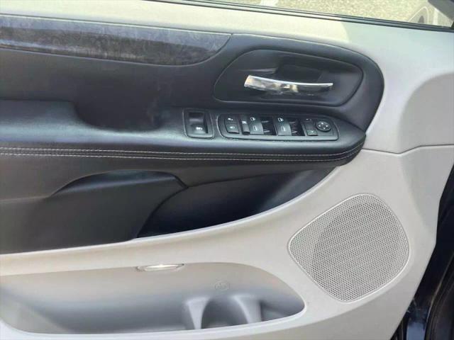 2011 Chrysler Town & Country Touring-L