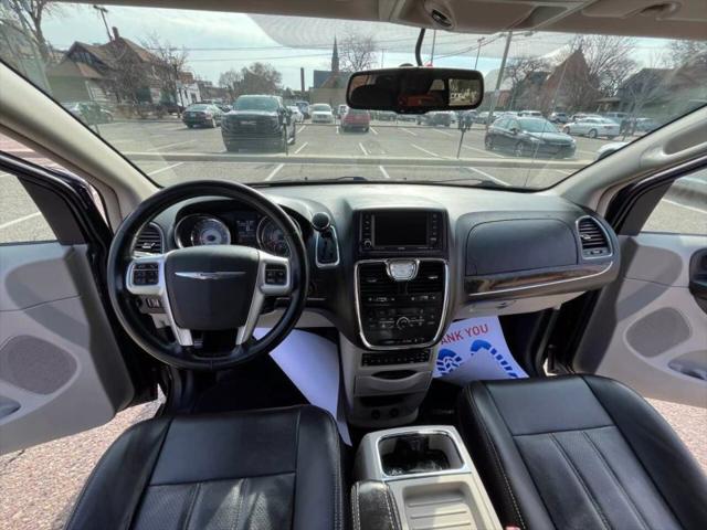 2011 Chrysler Town & Country Touring-L