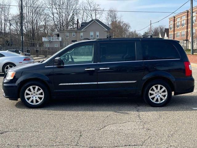 2011 Chrysler Town & Country Touring-L