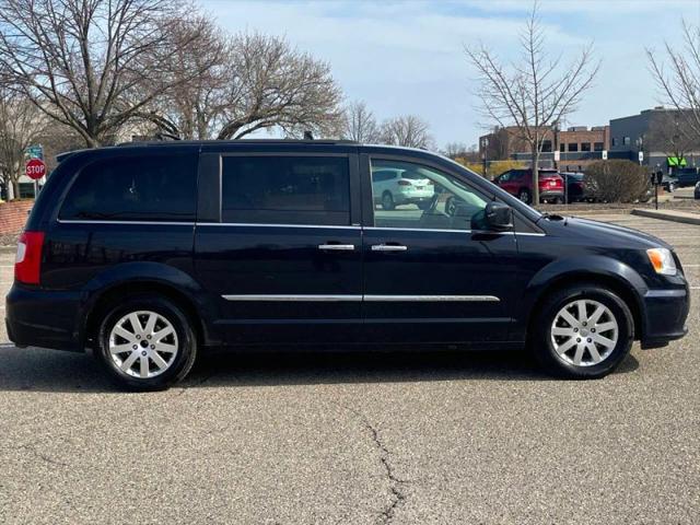 2011 Chrysler Town & Country Touring-L