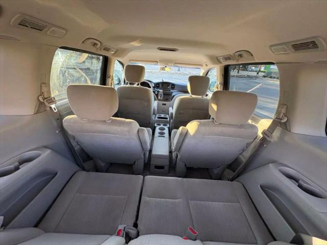 2011 Nissan Quest SV
