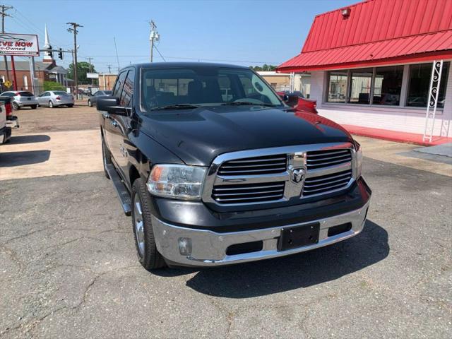 2017 Ram 1500 Lone Star Crew Cab 4x4 5'7" Box