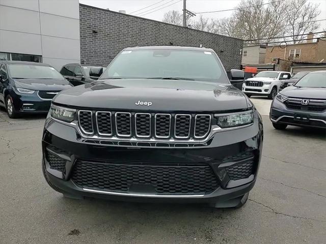 2025 Jeep Grand Cherokee GRAND CHEROKEE LAREDO X 4X4