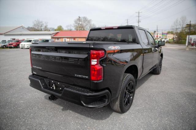 2022 Chevrolet Silverado 1500 4WD Crew Cab Short Bed Custom
