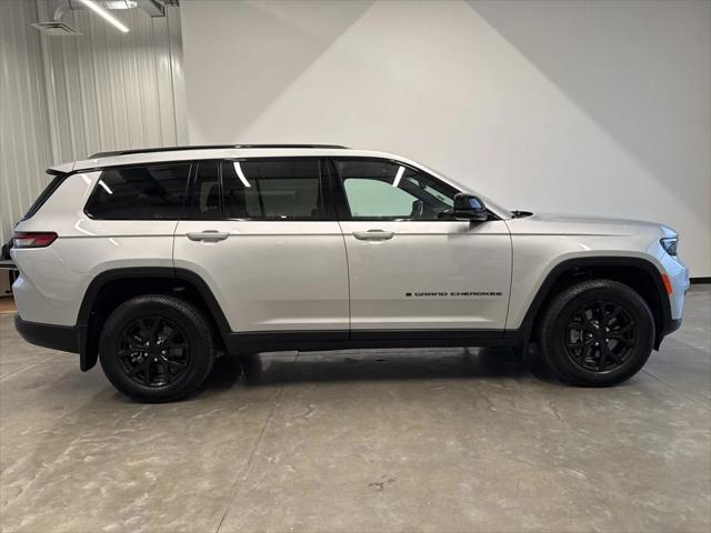 2024 Jeep Grand Cherokee L Altitude 4x4