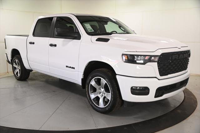 2025 RAM Ram 1500 RAM 1500 TRADESMAN CREW CAB 4X4 57 BOX