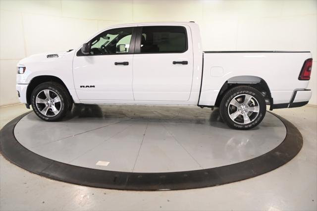 2025 RAM Ram 1500 RAM 1500 TRADESMAN CREW CAB 4X4 57 BOX