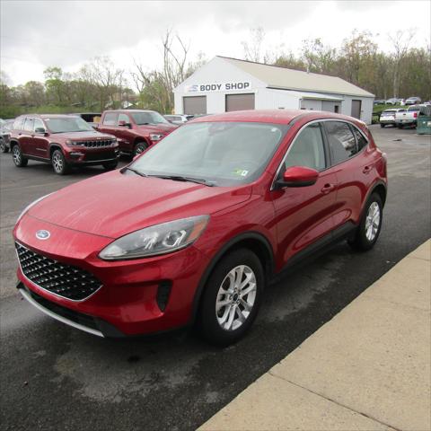 2020 Ford Escape SE