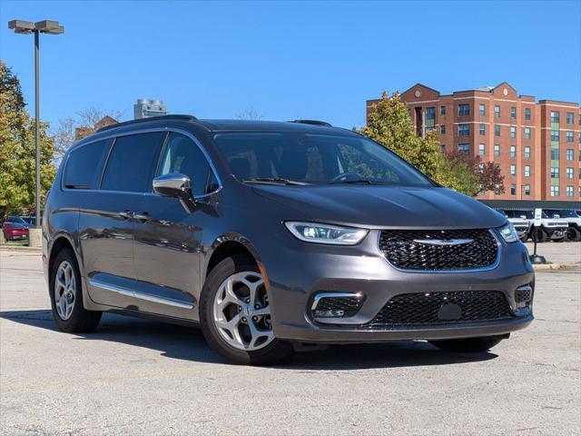 2023 Chrysler Pacifica Limited for sale in Lincolnwood, IL