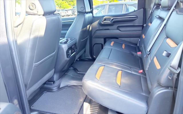 2024 GMC Sierra 1500 4WD Crew Cab Short Box AT4