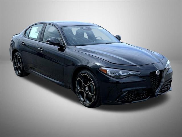 2025 Alfa Romeo Giulia GIULIA INTENSA AWD