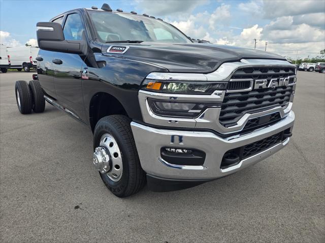 2025 RAM Ram 3500 Chassis Cab RAM 3500 TRADESMAN CREW CAB CHASSIS 4X2 60 CA 2025 RAM Ram 3500 Chassis Cab RAM 3500 TRADESMAN CREW CAB CHASSIS 4X2 60 CA