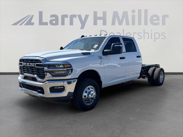 2025 RAM Ram 3500 Chassis Cab RAM 3500 TRADESMAN CREW CAB CHASSIS 4X4 60 CA