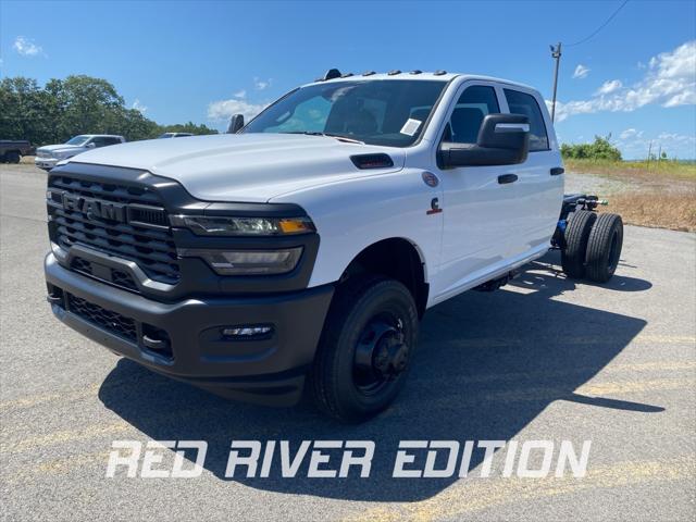 2025 RAM Ram 3500 Chassis Cab RAM 3500 TRADESMAN CREW CAB CHASSIS 4X4 60 CA
