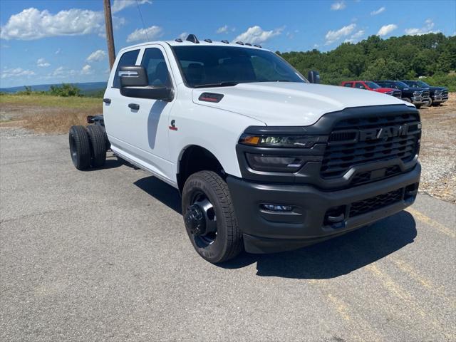 2025 RAM Ram 3500 Chassis Cab RAM 3500 TRADESMAN CREW CAB CHASSIS 4X4 60 CA