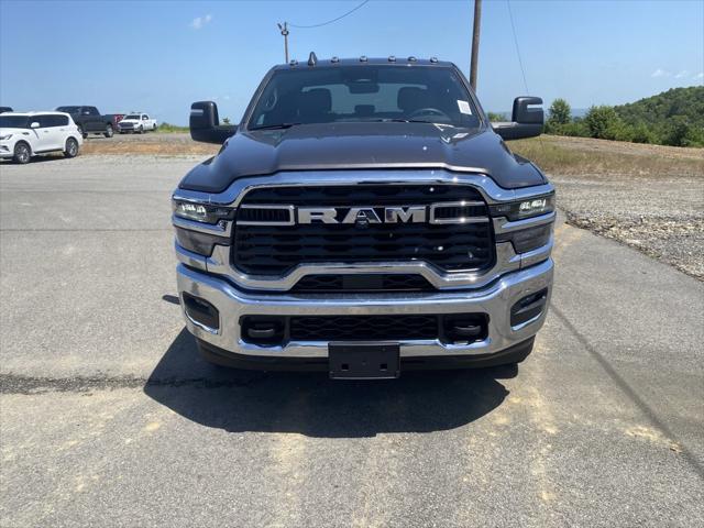 2025 RAM Ram 3500 Chassis Cab RAM 3500 TRADESMAN CREW CAB CHASSIS 4X4 60 CA