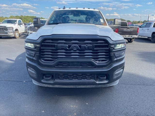 2025 RAM Ram 3500 Chassis Cab RAM 3500 TRADESMAN CREW CAB CHASSIS 4X4 60 CA