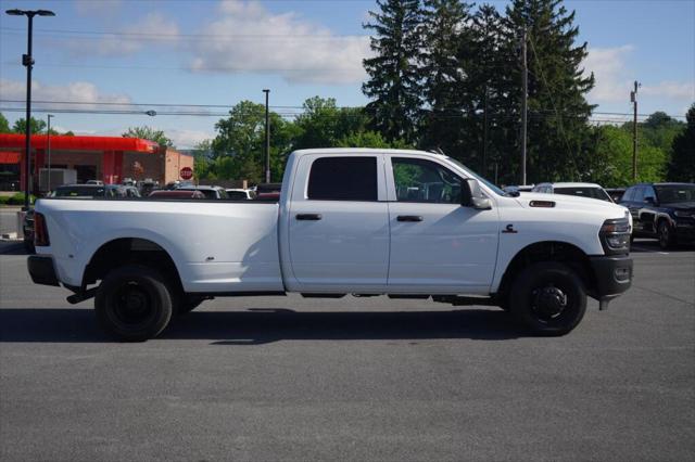 2025 RAM Ram 3500 RAM 3500 TRADESMAN CREW CAB 4X4 8 BOX