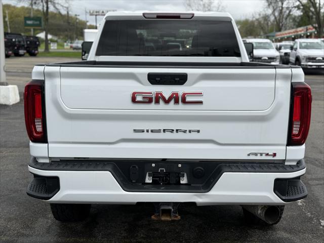 2022 GMC Sierra 2500HD 4WD Crew Cab Standard Bed AT4
