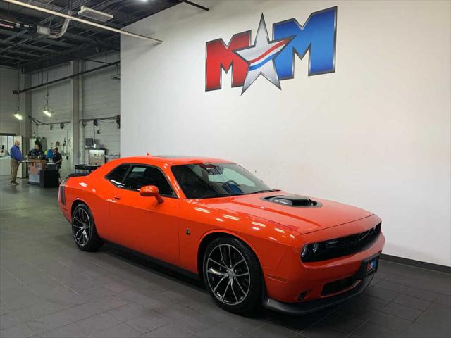 2016 Dodge Challenger 392 Hemi Scat Pack Shaker