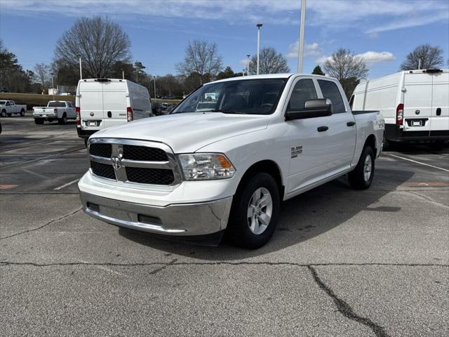 2022 RAM 1500 Classic SLT Crew Cab 4x2 57 Box