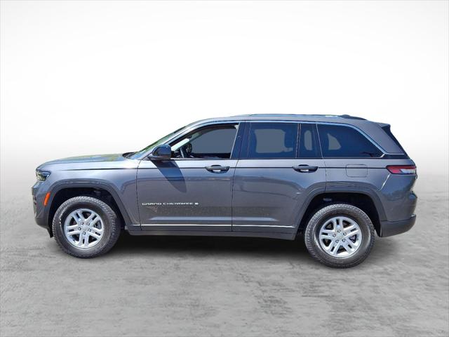 2022 Jeep Grand Cherokee Laredo 4x4
