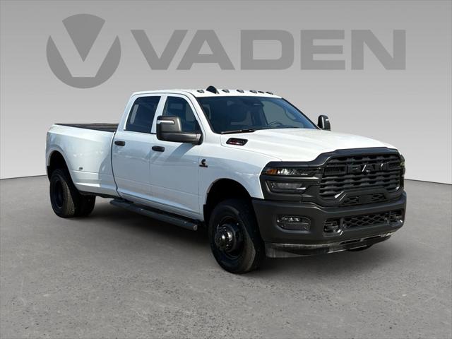 2025 RAM Ram 3500 RAM 3500 TRADESMAN CREW CAB 4X4 8 BOX