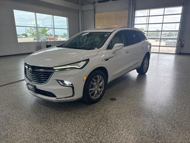 2022 Buick Enclave AWD Essence